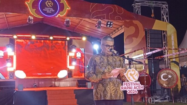 PJ Gubernur Aceh Resmi Buka Acara Festival Rapai Di Meulaboh