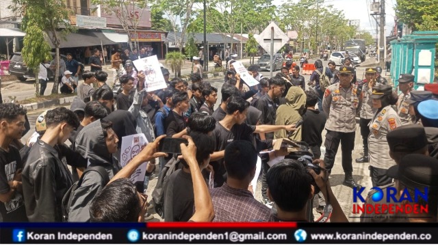 Aliansi GAM Gelar Aksi: Tuntut Reformasi Pendidikan dan Copot Kepala Kemenag Aceh Barat