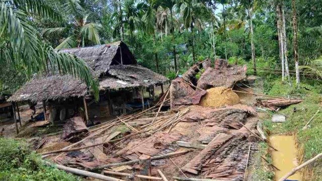 Angin Kencang di Simeulue, Robohkan Bangunan Usaha Milik Warga