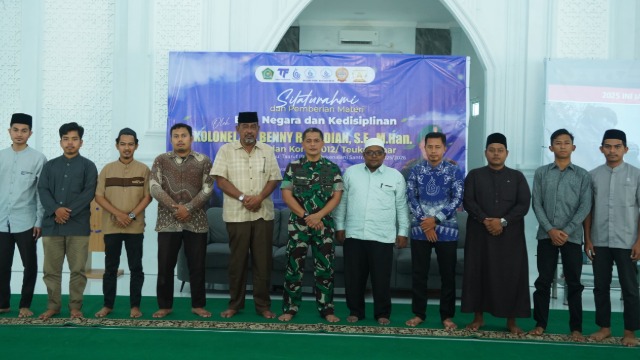 Danrem 012/TU Kolonel Benny Rahadian Bekali Santri Ruhul Qur’ani Kepemimpinan dan Bela Negara