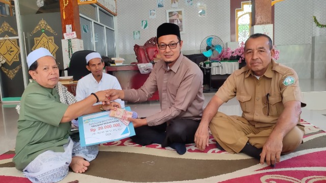 Peduli Korban Musibah, Baitul Mal Aceh Salurkan Bantuan di Labuhanhaji Timur dan Kluet Utara