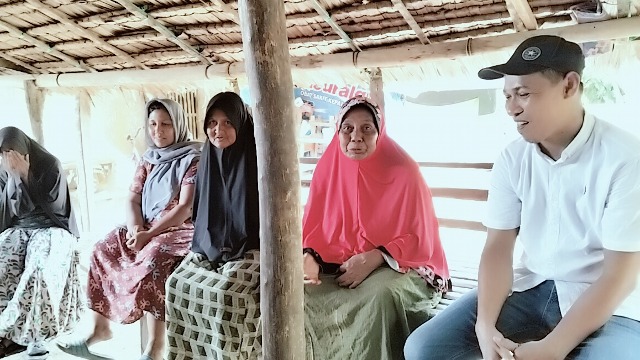 Joel Panton Tinjau Program STBM, 15 KK Kurang Mampu di Murbo Puntong Dapat Perhatian