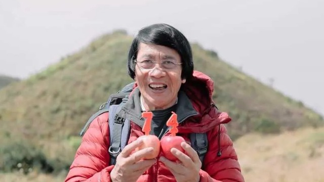 Rayakan Ulang Tahun ke-74, Kak Seto Mendaki Gunung Prau Bersama Anak-anaknya