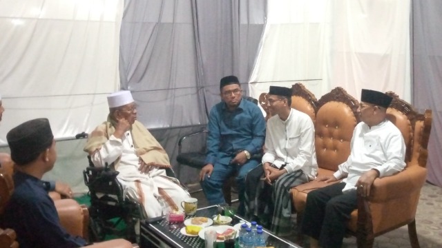Ketua Umum Laskar Aswaja Aceh Lakukan Kunjungan Takziah ke Pondok Pesantren Tauthiatuth Thullab Arongan, Bireuen