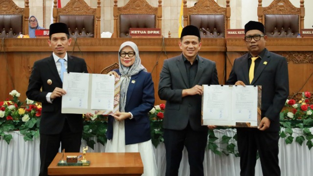 Lima Fraksi DPRK Aceh Barat Setujui KUA–PPAS 2026, Bupati Tarmizi Apresiasi Sinergi untuk Pembangunan Daerah
