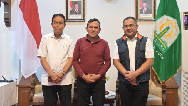 Wagub Aceh Bahas Penanganan Bencana dan Pembangunan Huntara Bersama Wakil Kepala Badan Pengaturan BUMN