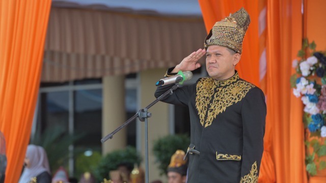 WAGUB ACEH AJAK PERKUAT SINERGI DAN PEMBANGUNAN BERKELANJUTAN PADA HARI JADI KE-27 ACEH SINGKIL