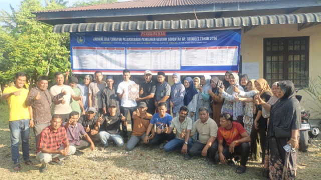 Semangat Warga Seuriget Kota Langsa Saat Berkas Calon Geuchik Syafrizal Dinyatakan Lengkap