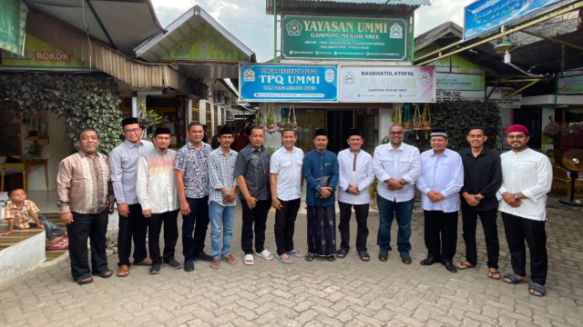 Wagub Aceh Takziah ke Rumah Duka Ibunda Pimred Serambi Indonesia