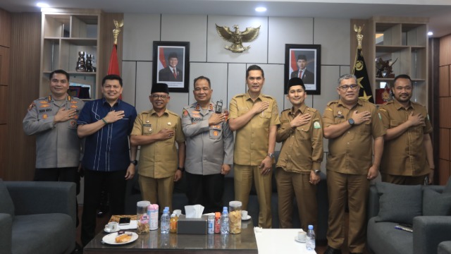 Jalankan Amanah Mualem, Sekda Aceh Silaturahmi dengan Kapolda Aceh