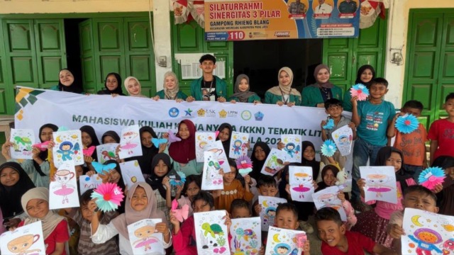 KKN Tematik Literasi LT-65 USK Ajak Anak Gampong Rhieng Blang Berkreasi melalui Proyek Berbasis Buku Bacaan