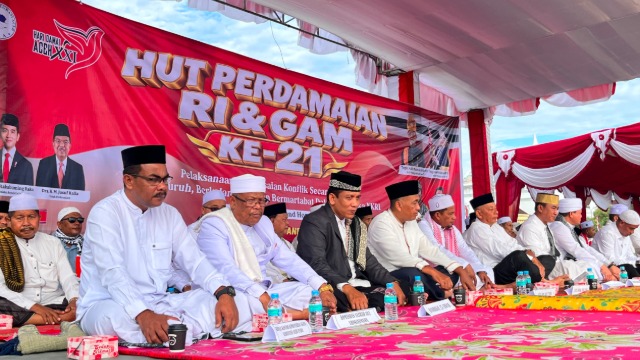 Kakankemenag Aceh Utara Hadiri Zikir dan Doa Bersama Hari Damai Aceh, 15 Ribu Peserta Padati Lapangan Kantor Bupati