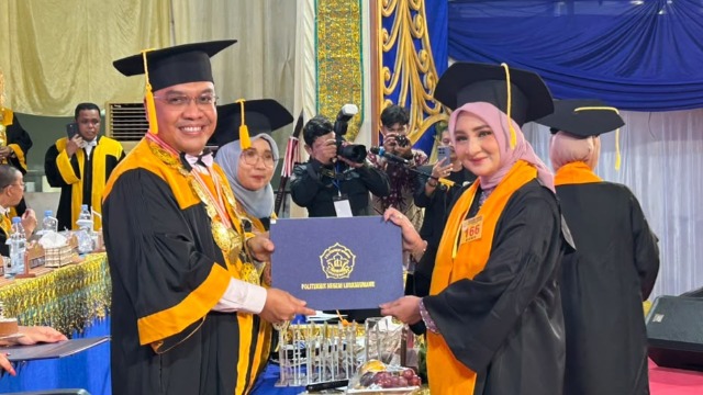 Wisuda ke-37, PNL Kukuhkan 1.134 Lulusan, 639 Raih Cumlaude dan Terapkan Ijazah Elektronik