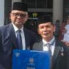 Dosen FH USK A. Malik Musa Terima Satyalancana Karya Satya 10 Tahun Pengabdian