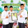 Launching Podcast Lentera Pasee, Kakanwil Kemenag Aceh Terima Cenderamata Lukisan Wajah Karya Penyuluh Agama